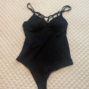 Moldeate Bodysuit size medium 61% cotton 39% elastane Black in color